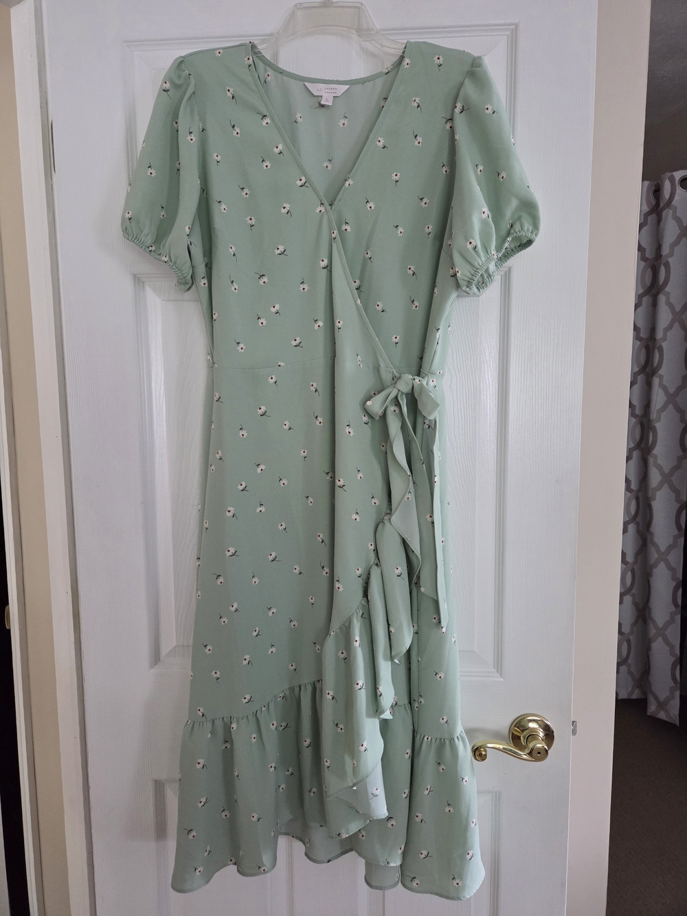 LC Lauren Conrad Mint Green Floral Wrap Midi Dress Large